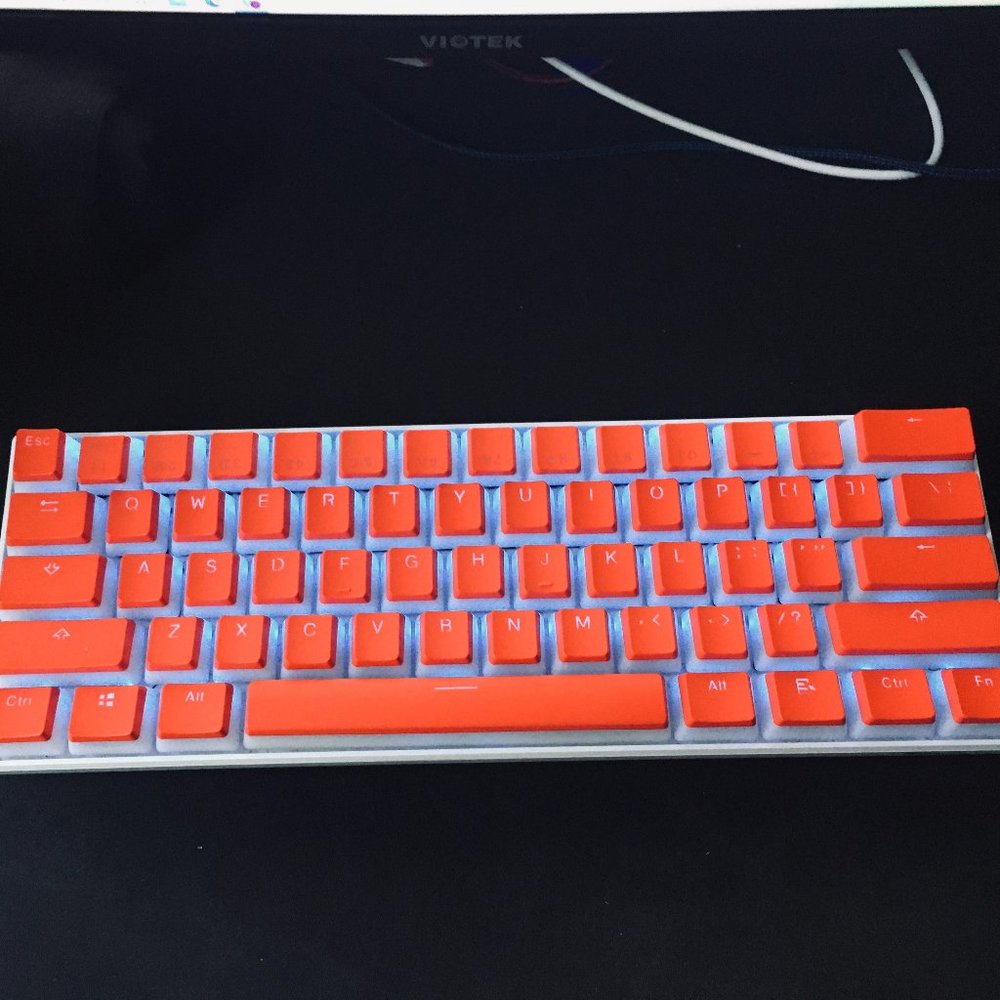Wireless RK61 With Blue Switches And Red Keycaps